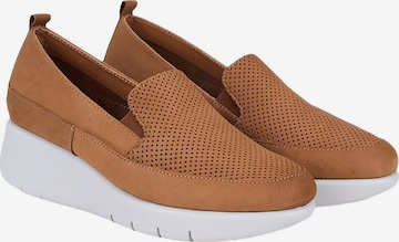 Desa - Zapatos bajos 'DESA Damen DesaComfort Perforierte Keilschuhe aus Leder' en marrón: frente