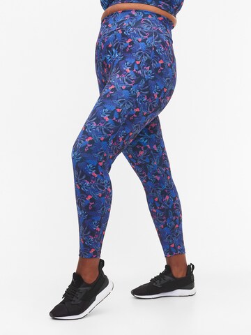 Active by Zizzi Skinny Sportbroek 'AJIA' in Blauw: voorkant