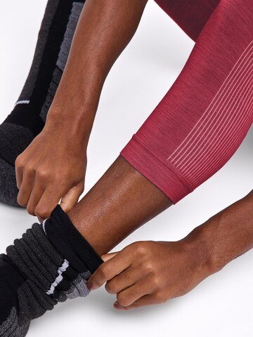 FALKE Regular Sporthose '3/4'‌‌‌‌ in Rot