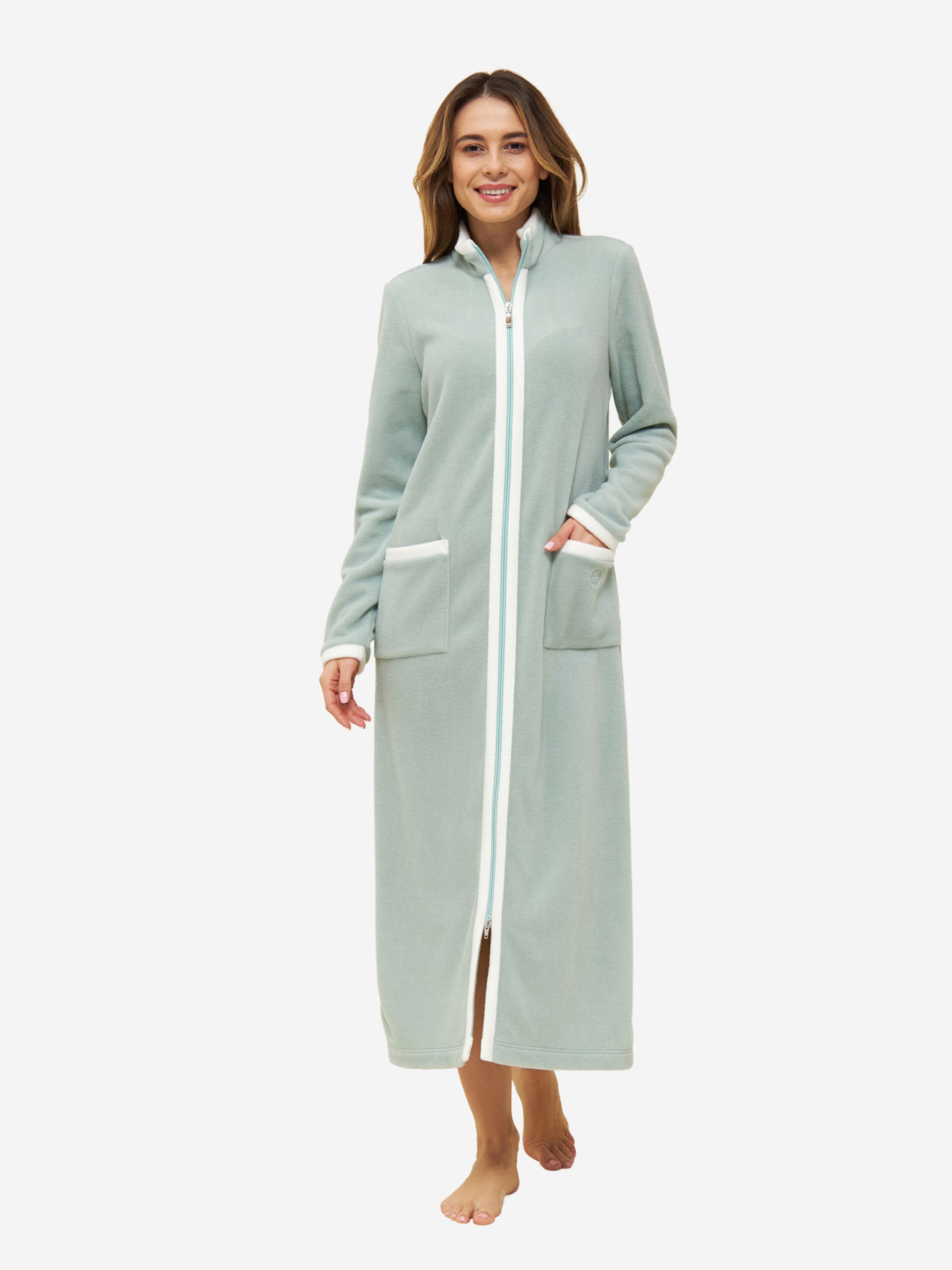 FÉRAUD PARIS Short Bathrobe ' Fleece ' in Green: front