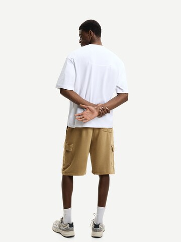regular Pantaloni cargo di Bershka in marrone