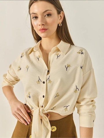 Camicia da donna di Bianco Lucci in giallo