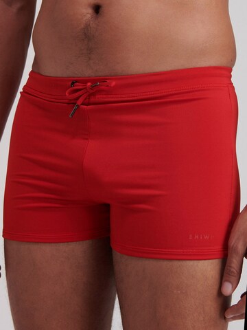 Pantaloncini da bagno di Shiwi in rosso