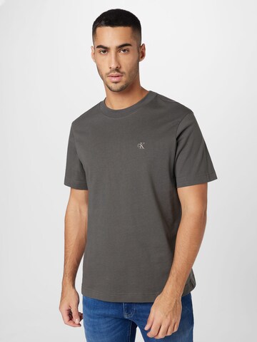 T-Shirt Calvin Klein Jeans en gris : devant