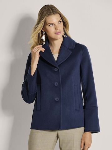 MADELEINE Mantel in Blau: Vorderseite