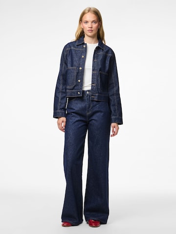 PIECES Between-season jacket in Blue