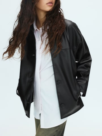 Veste mi-saison Pull&Bear en noir