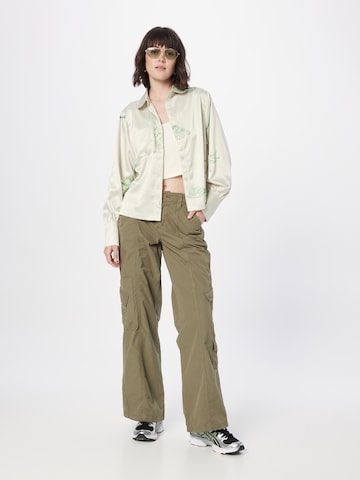 BDG Urban Outfitters Ohlapna forma Kargo hlače 'Summer' | zelena barva