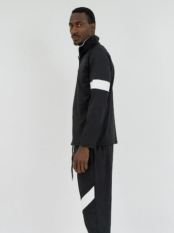 DRILLS Apparel Trainingsjacke‌‌‌ in Schwarz