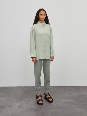 EDITED Tapered Παντελόνι σε πράσινο