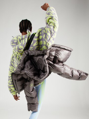 Veste outdoor ADIDAS BY STELLA MCCARTNEY en marron