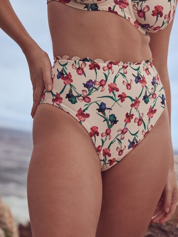 Slip bikini di B by Ted Baker in beige: frontale