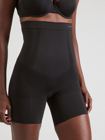 Calvin Klein Underwear Корректирующие шорты в Черный: спереди