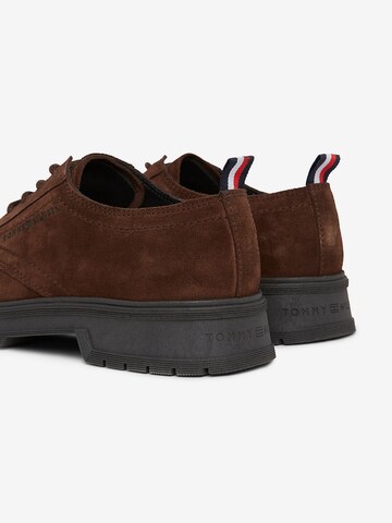 Chaussure à lacets TOMMY HILFIGER en marron