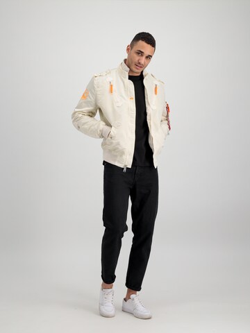 Veste mi-saison 'Falcon II' ALPHA INDUSTRIES en blanc