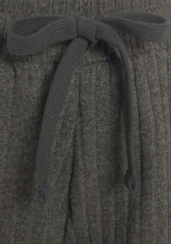 regular Pantaloni di LASCANA in grigio