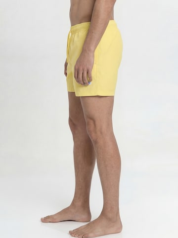JACK & JONES Szorty kąpielowe 'JPSTMAUI' w kolorze żółty