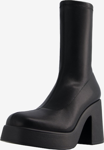 Bershka Ankle Boots in Black: front