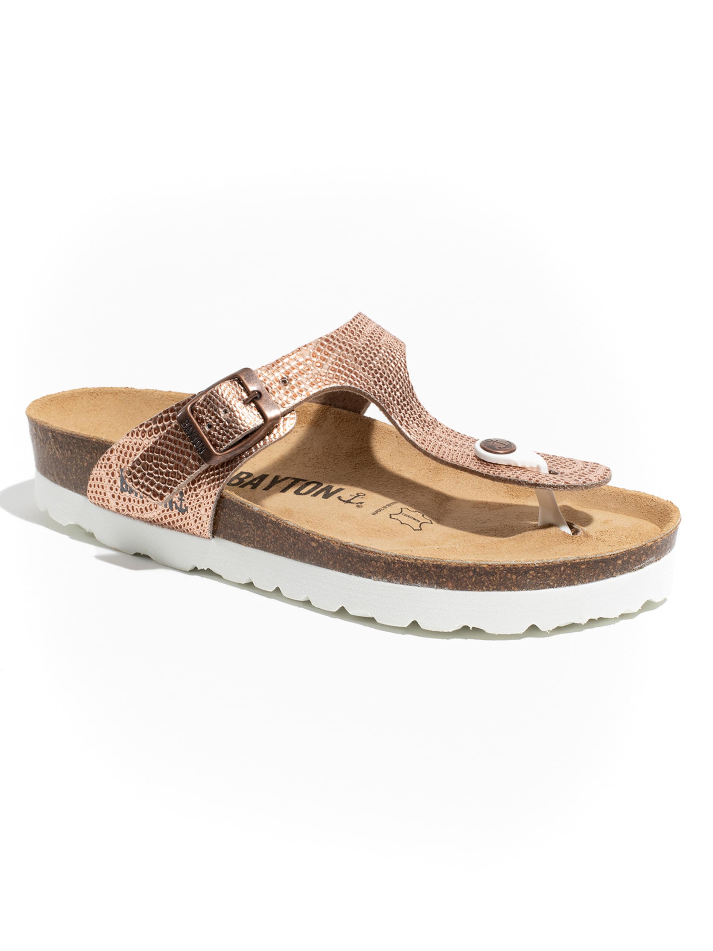 Bayton Босоножки через палец 'Carins' в Золотой