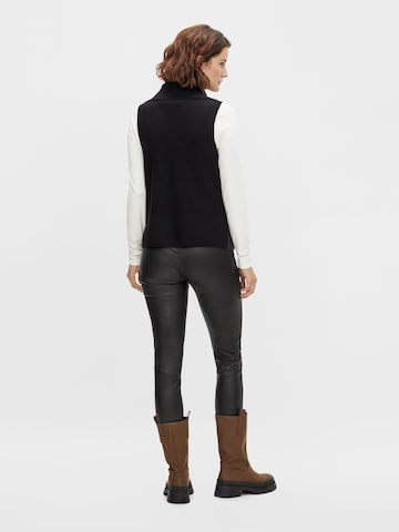 Pullover 'Dalma' di Y.A.S in nero