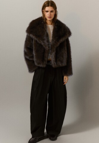 Pull&Bear Wintermantel in Bruin: voorkant