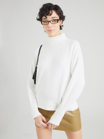 s.Oliver Sweater in White: front