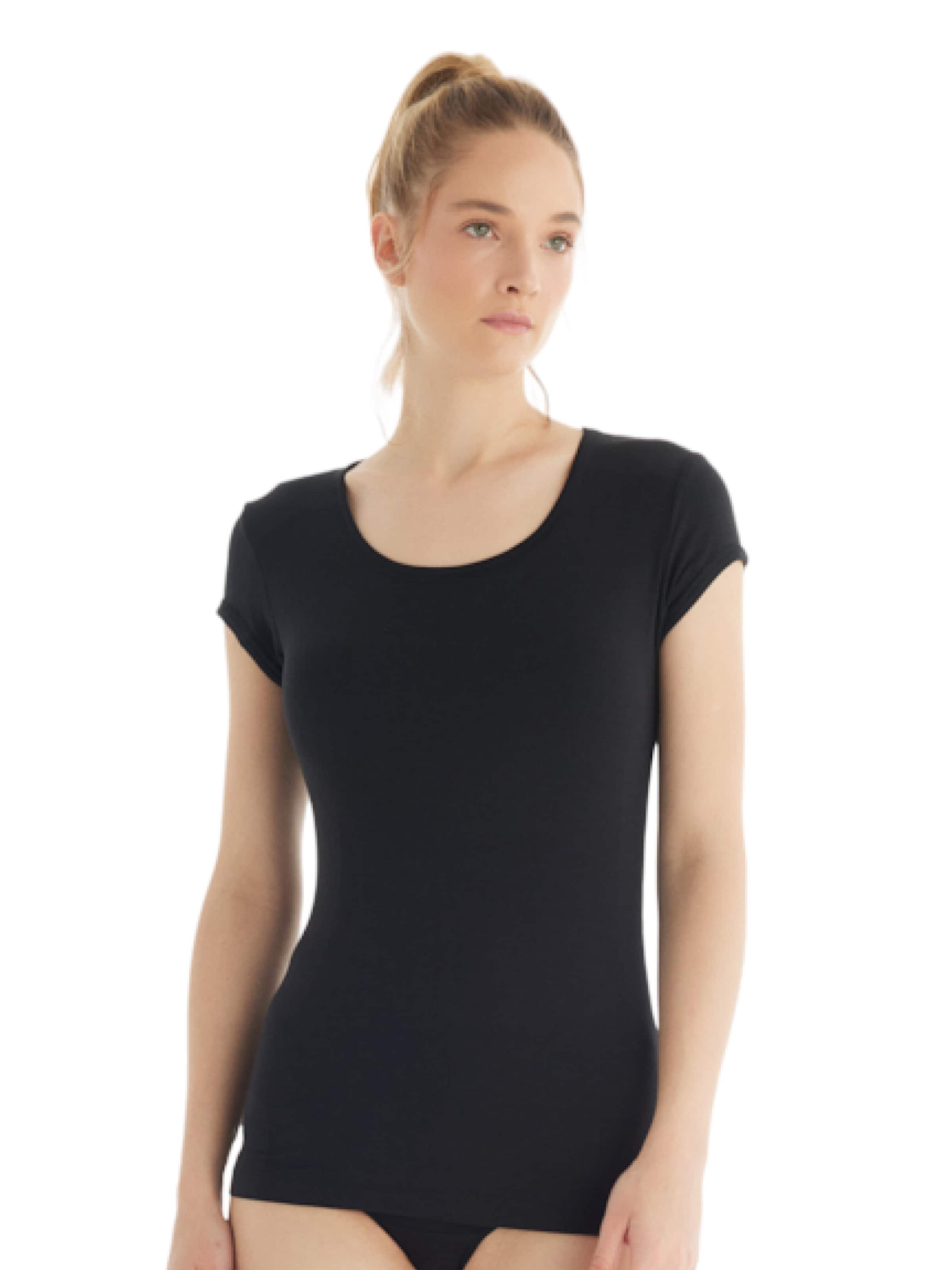 Blackspade Shirt in Black: front
