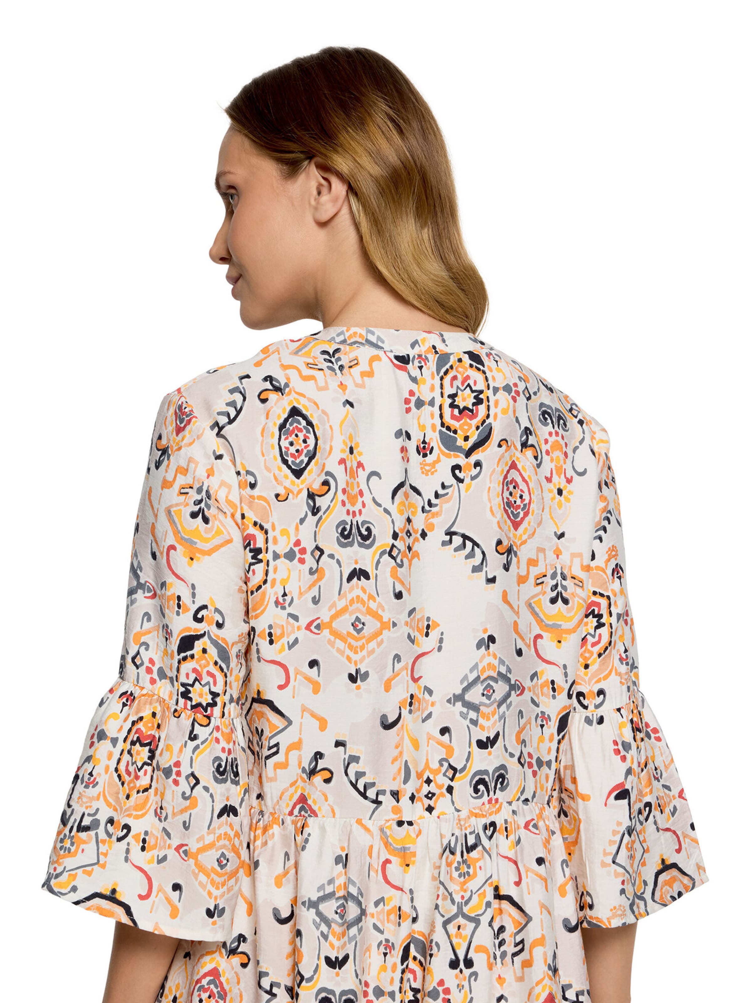 Abito di Betty & Co in bianco