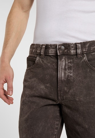 DICKIES Tapered Jeans 'CARPENTER ' in Bruin