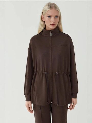Hiccup Sweatjacke in Braun: Vorderseite