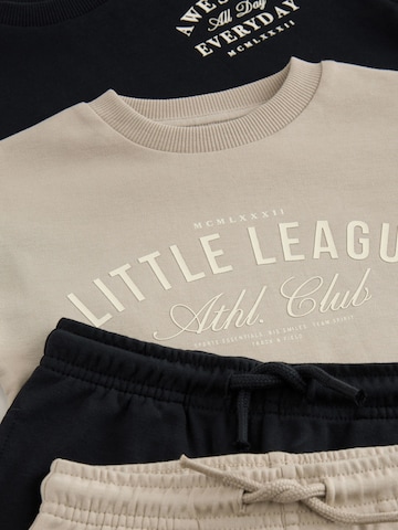 Next Setti värissä beige