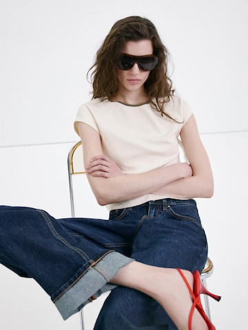 Tricou 'CONTI' de la MANGO pe bej