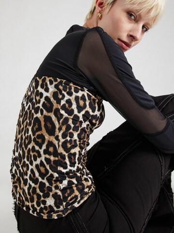 Top di TOPSHOP in marrone