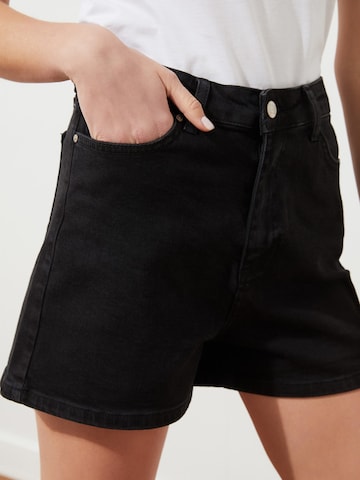 Regular Jean Trendyol en noir