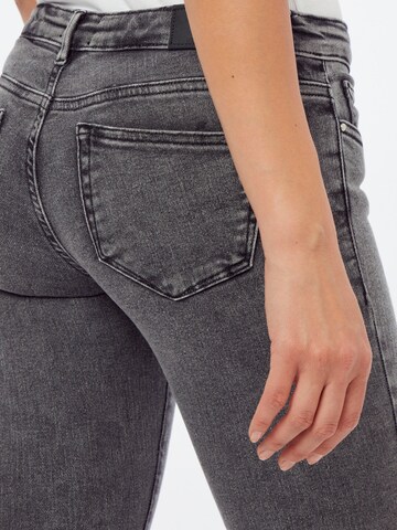 Skinny Jean 'Coral' ONLY en gris