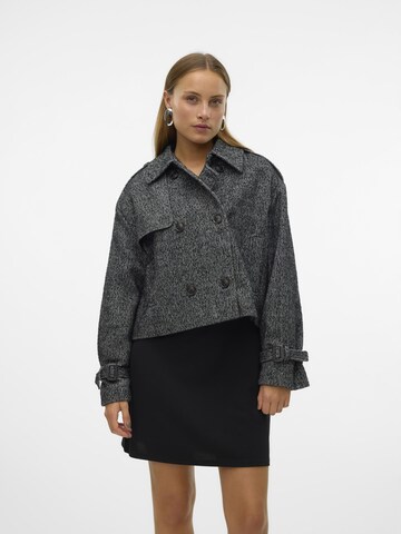 Veste mi-saison VERO MODA en noir : devant