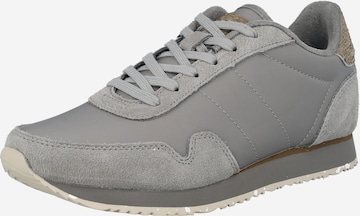 Sneaker bassa 'Nora' di WODEN in grigio: frontale