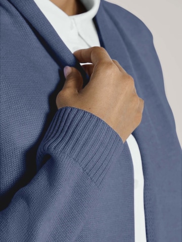 MADELEINE Strickjacke in Blau