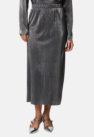 Gonna di zero in grigio: frontale
