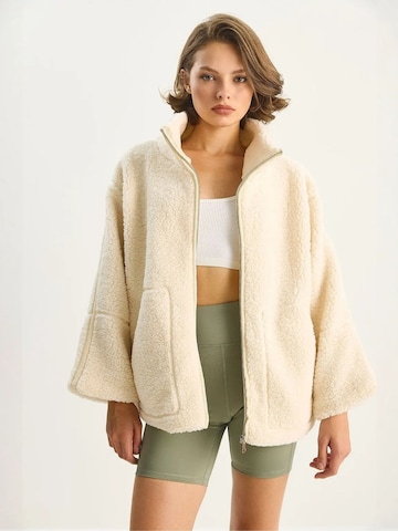 Cappotto invernale 'Puffer- und Daunenmäntel' di Bianco Lucci in beige