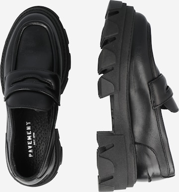 PAVEMENT Classic Flats 'Whitney' in Black