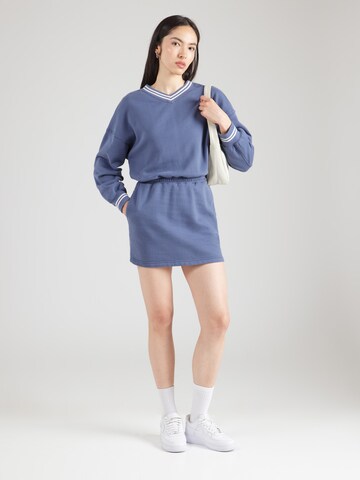 Rochie de la Abercrombie & Fitch pe albastru