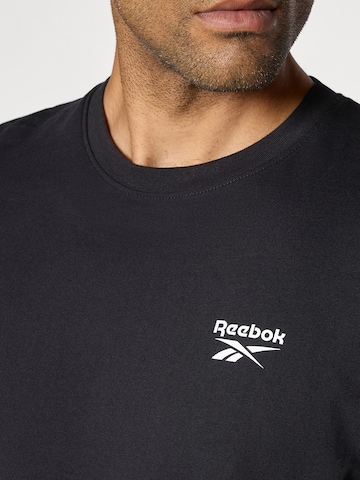 Tricou 'CODY' de la Reebok pe negru