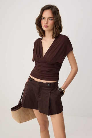 T-shirt Trendyol en marron : devant