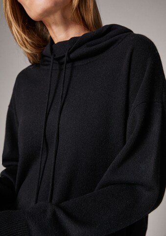 COMMA Pullover in Schwarz