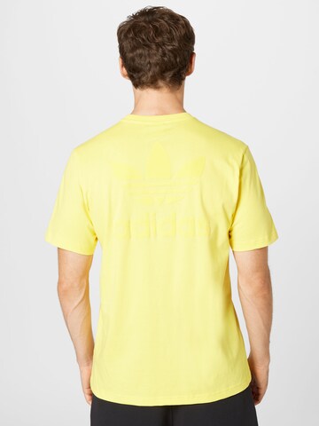 ADIDAS ORIGINALS T-Shirt 'Trefoil Series Street' in Gelb