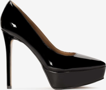 Kazar Pumps in Black