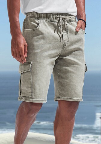 JOHN DEVIN Regular Cargo Jeans in Green: front
