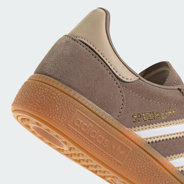 ADIDAS ORIGINALS Tenisky 'Handball Spezial' - Hnedá