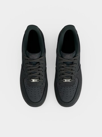 Nike Sportswear Låg sneaker 'Air Force 1 '07 LV8' i grå